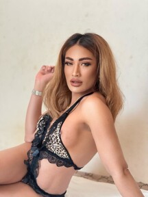 Blonde model Teya